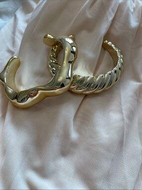 Beautyful Gold Twisted and Sculpted Cuff Bracelets